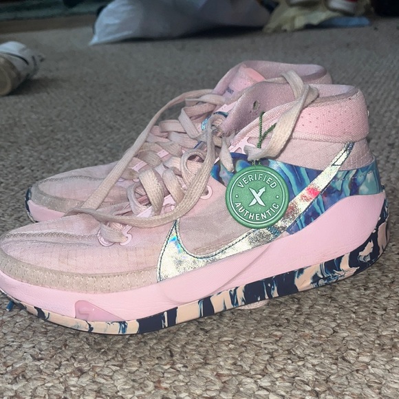 KD 13 ‘Aunt Pearl’ basketball shoes - Picture 2 of 2